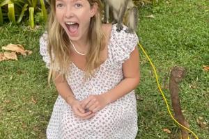 Bang Showbiz / Apple Martin has blamed her spot outbreaks on 'stress'