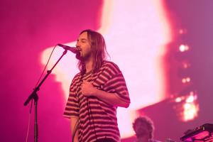 Bang Showbiz / Kevin Parker forgot about the Grammy Awards