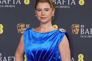 Bang Showbiz / Jessie Buckley opens up on back to back roles