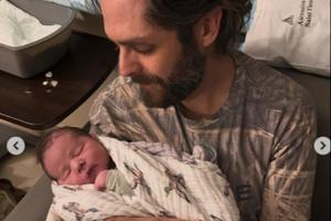 Bang Showbiz / Thomas Rhett and his baby son (c) Instagram.