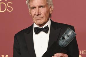 Bang Showbiz / Harrison Ford was presented with the Life Achievement prize at the Actor Awards