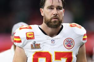 Bang Showbiz / Travis Kelce is considering his future