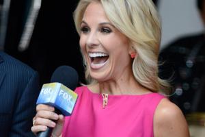 Bang Showbiz / Elisabeth Hasselbeck had an awkward meeting with Queen Elizabeth