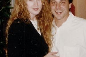 Bang Showbiz / Corey Parker and his wife Angela/ © Instagram.