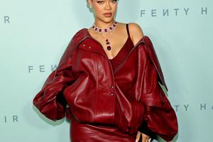 Bang Showbiz / A woman in her 30s was arrested after shooting the singer's home multiple times and fleeing the scene