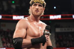Bang Showbiz / Logan Paul claims WWE is stopping him from boxing NFL star