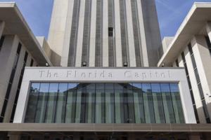 Photo by Matias J. Ocner/Miami Herald/TNS