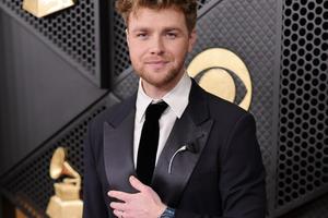 Bang Showbiz / Alex Warren has opened up about his Grammy experience.