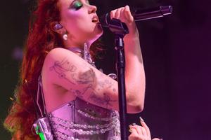 Bang Showbiz / Chappell Roan has issued a new statement after an incident with a security guard