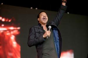Bang Showbiz / Lionel Richie has insisted anyone wanting to be famous has to engage with people.