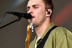 Bang Showbiz / Sam Fender helps grassroots youth music with tour donation