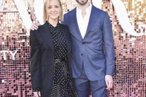 Bang Showbiz / Lisa Kudrow and her son Julian Murray Stern.