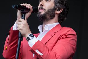 Bang Showbiz / Josh Groban can see a positive in Timothee Chalamet's comments