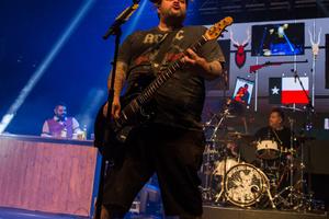 Bang Showbiz / Bowling For Soup frontman Jaret Reddick is 'convinced' they'll record with Frank Turner