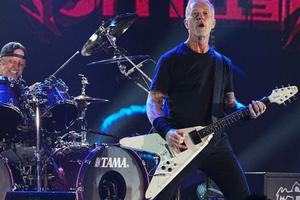 Bang Showbiz / Metallica has made a substantial donation to relief efforts in Hawaii amid the devastating floods