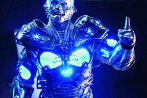Bang Showbiz / Arnold Schwarzenegger as Mr Freeze