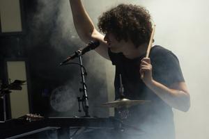 Bang Showbiz / Ilan Rubin is speaking out on the rumours surrounding his exit from Nine Inch Nails and move to Foo Fighters