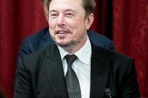 Bang Showbiz / Elon Musk's daughter has issues with extreme wealth