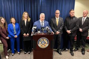 Hector Amezcua/The Sacramento Bee/TNS