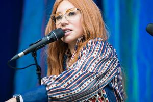 Bang Showbiz / Tori Amos' voice has changed