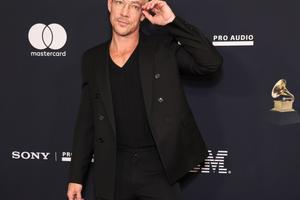 Bang Showbiz / Diplo defends Justin Bieber following Coachella criticism