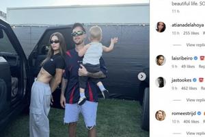 Bang Showbiz / Hailey Bieber gushes over husband Justin Bieber after Coachella headline set