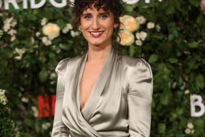 Bang Showbiz / Bessie Carter wants to 'stop dating red flags'