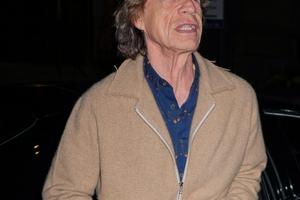 Bang Showbiz / Sir Mick Jagger is always curious about his surroundings