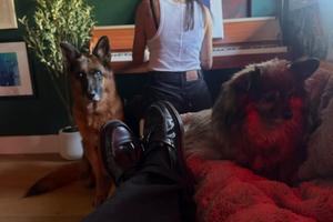 Bang Showbiz / Sasha Farber and mystery woman / © Instagram