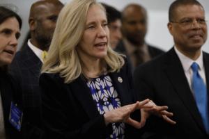 Stephen M. Katz/The Virginian-Pilot/TNS