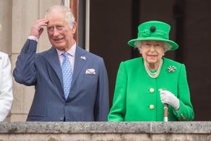 Bang Showbiz / The then-Prince Charles and Queen Elizabeth in 2022