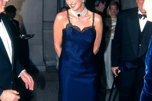 Bang Showbiz / The 'controversial' story behind Princess Diana's engagement ring has been revealed