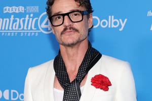 Bang Showbiz / Pedro Pascal had no idea he was going to be in Bad Bunny's Super Bowl show