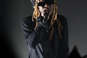 Bang Showbiz / Lil Wayne has reacted to being snubbed