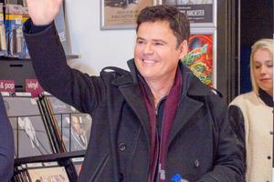Bang Showbiz / Donny Osmond has paid tribute to his brother Alan