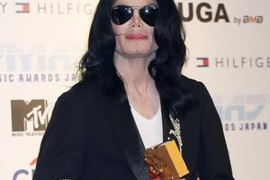 Bang Showbiz / Michael Jackson suffered from the skin disorder vitiligo