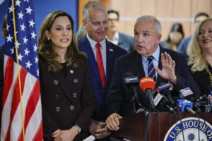 Al Diaz/Miami Herald/TNS