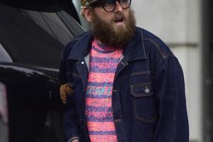 Bang Showbiz / Jonah Hill reflects on leaving LA for San Diego