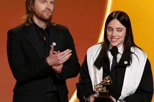 Bang Showbiz / Billie Eilish is adamant she hasn't fallen out with her brother Finneas.