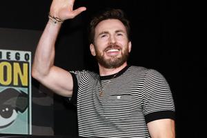 Bang Showbiz / Chris Evans is stepping in for Josh Brolin in a star-studded crime thriller