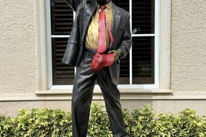 Handout/Lundeen Sculptures, Ltd./TNS