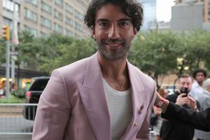 Bang Showbiz / Justin Baldoni 'wants to tell his story', according to his friend