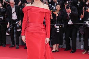 Bang Showbiz / Juliette Binoche thinks love scenes need emotion