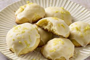 This one-bowl recipe delivers super-soft cookies packed with lemony flavor in every bite. (Alex Lepe/TCA)
