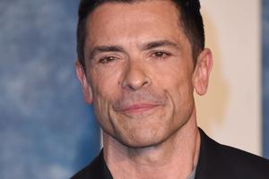 Bang Showbiz / Mark Consuelos reveals 'brutal' five months ahead of tragic family death