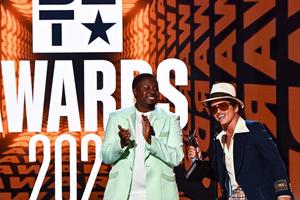 Bang Showbiz / Silk Sonic are reuniting on Bruno Mars' stadium tour