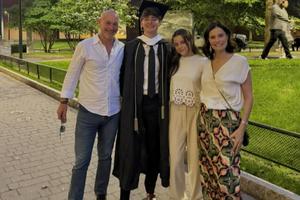 Bang Showbiz / Noah Schnapp has graduated