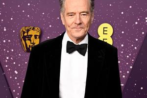 Bang Showbiz / Bryan Cranston admits working in theatre is difficult.