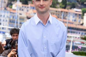 Bang Showbiz / Tom Sturridge stars alongside Rami Malek in The Man I Love