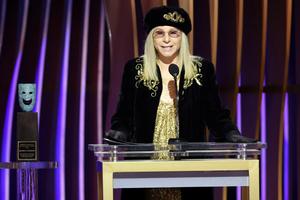 Bang Showbiz / Barbra Streisand made a rare appearance at the Cannes Film Festival to accept an honorary Palme d'Or after being forced to miss the ceremony in person because of a knee injury